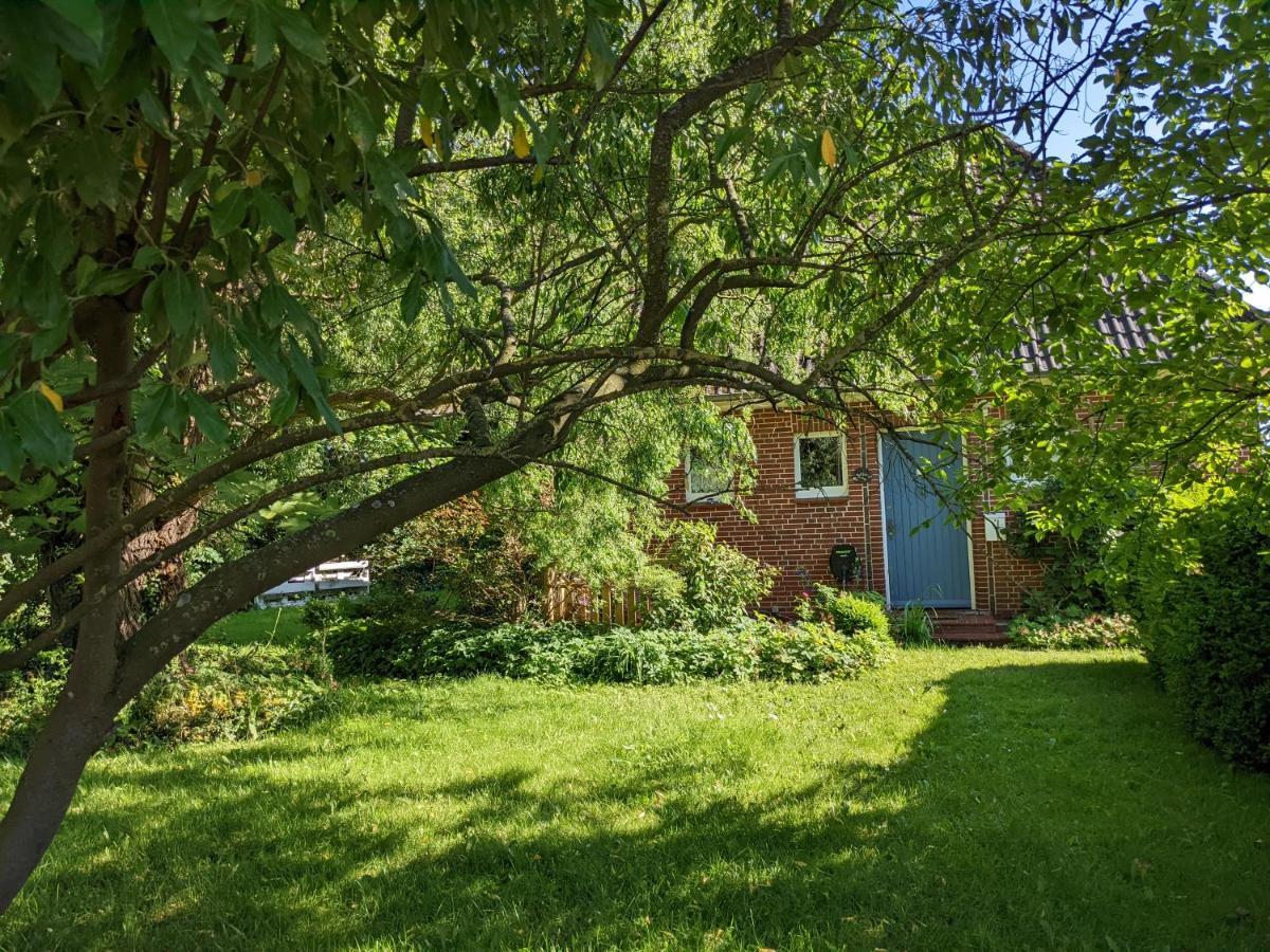 Charmantes Ferienhaus In Nordfriesland Humptrup Exteriör bild