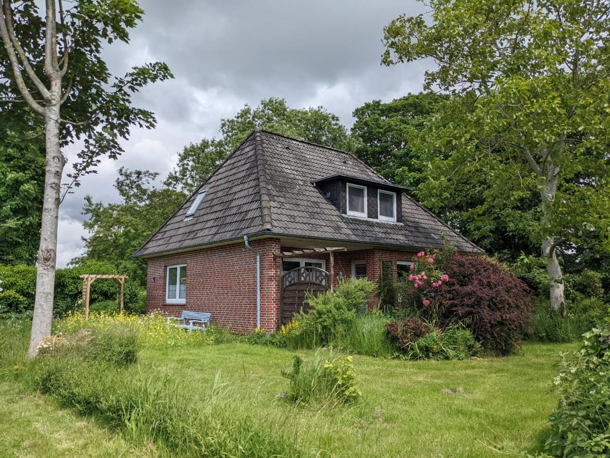 Charmantes Ferienhaus In Nordfriesland Humptrup Exteriör bild